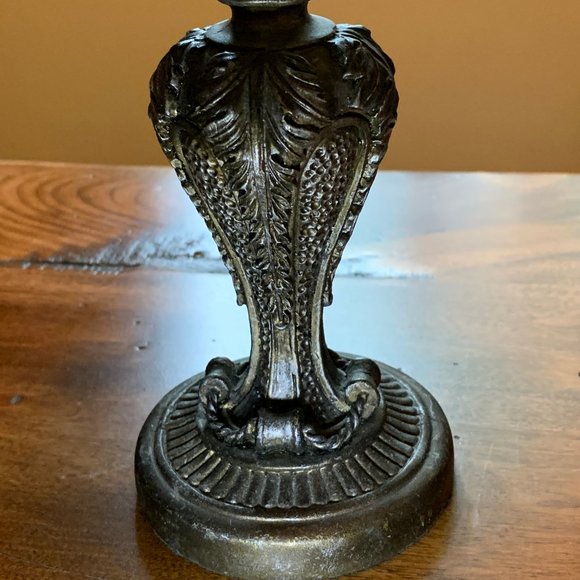 Vintage Tea Light with Stained Glass Shade & Antiqued Bronze Colored Metal Base - Picture 4 of 10